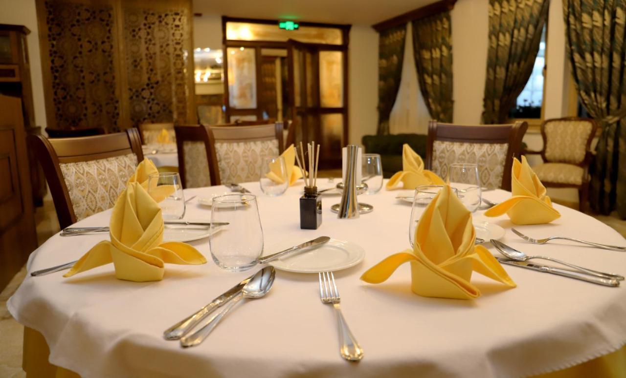 Hotel Vila Zana Гостивар Экстерьер фото